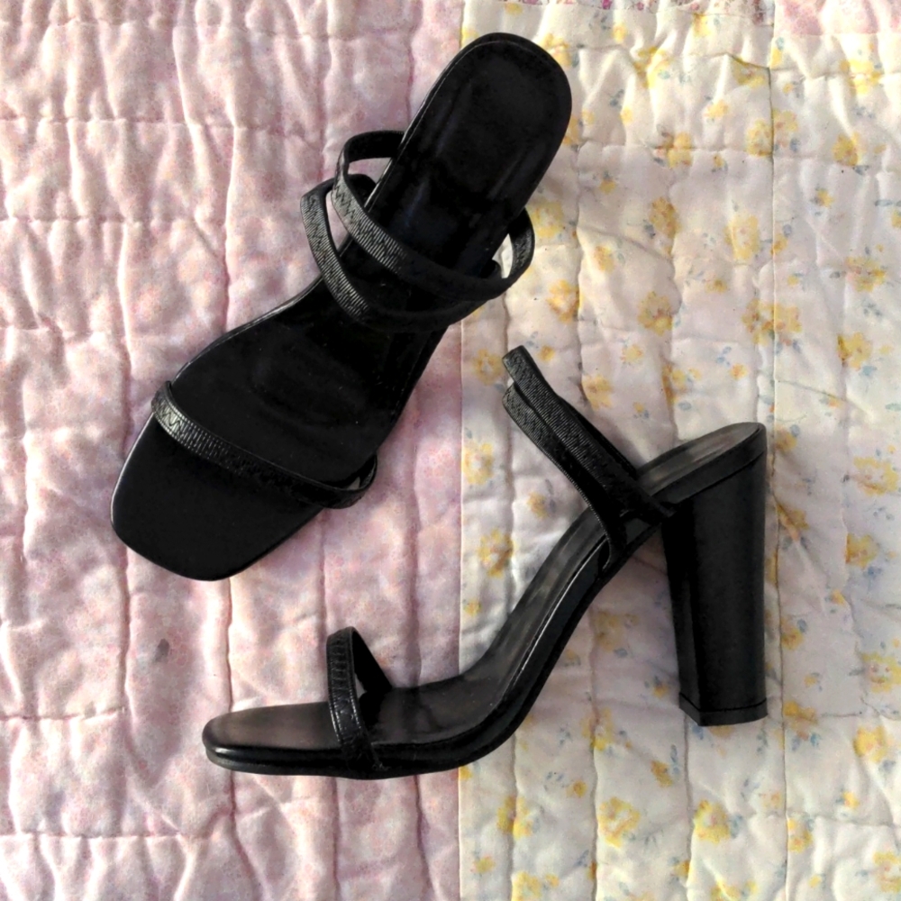 Black 3in heels